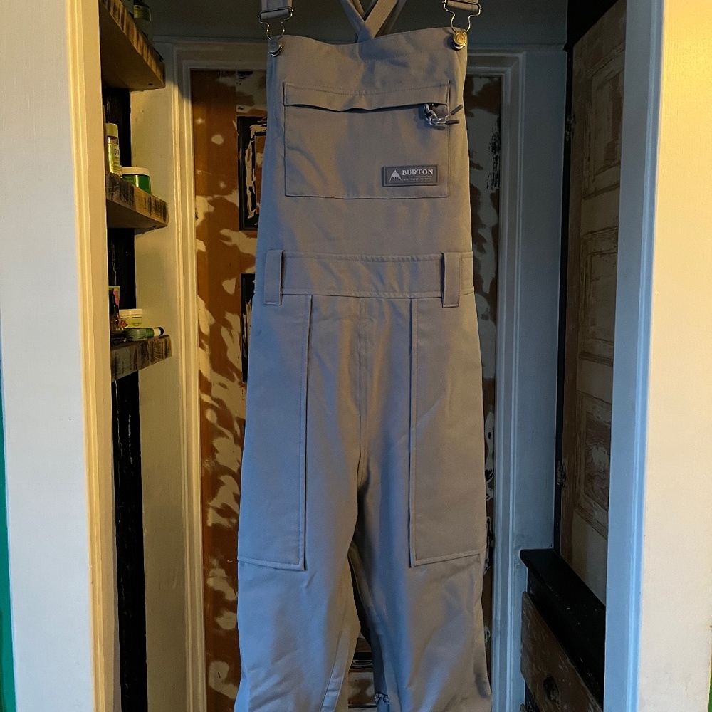 Burton women’s snowboarding bibs